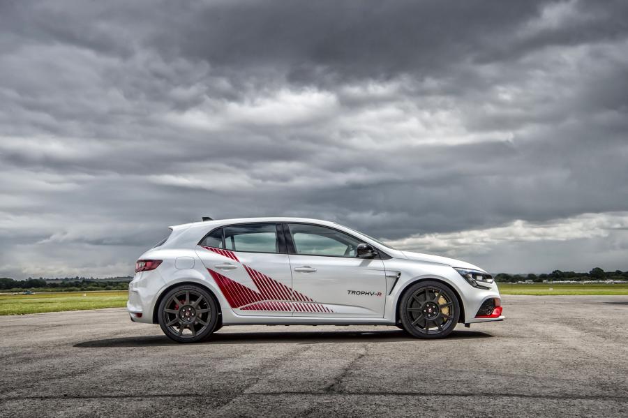  Renault Megane R.S. Trophy-R 2019 года  (UK) (фото 42 из 46)
